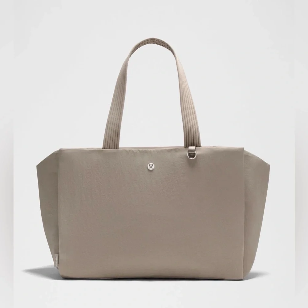 lululemon athletica | Bags | Lululemon Nwt Triple Compartment Tote 8l |  Poshmark
